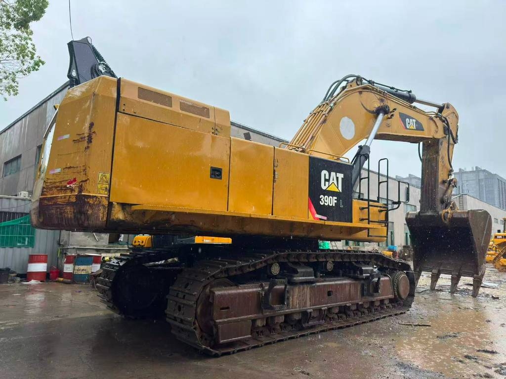 Pelle sur chenilles Caterpillar 390 F L — occasion 2024, 2 563 h