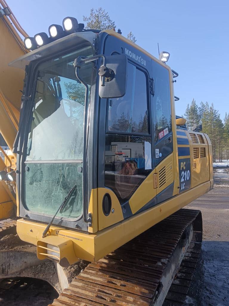 Komatsu PC 210 LC-11