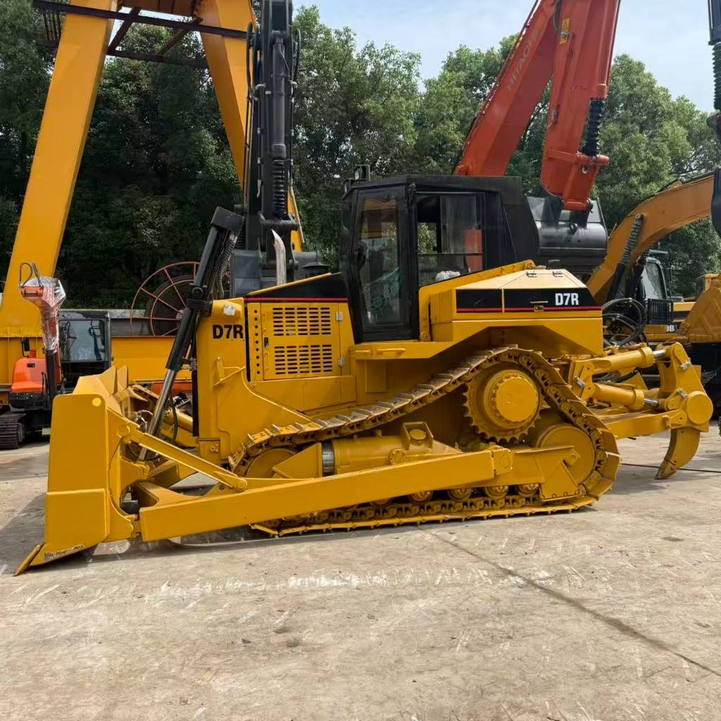 Bulldozer Caterpillar D 7 R — occasion 2023, 1 000 h