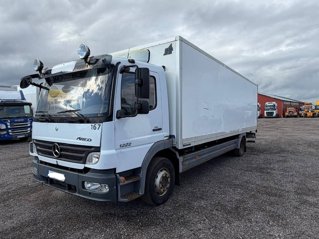 Mercedes-Benz 1222 L4X2