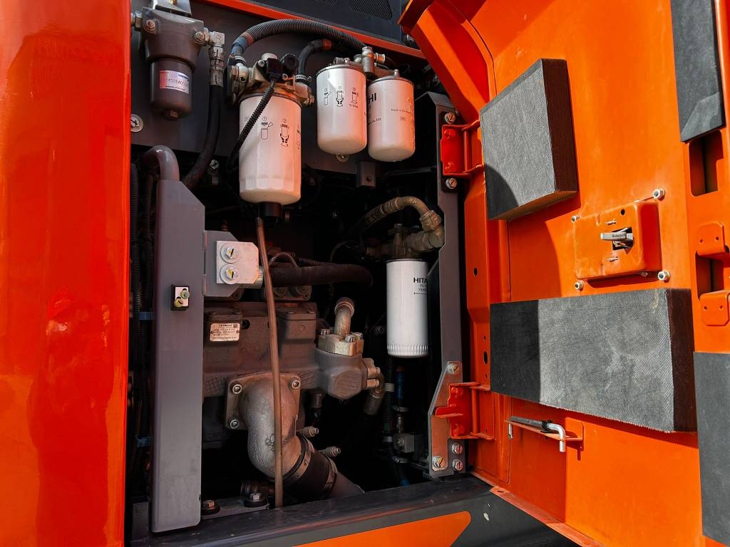 Hitachi ZX 175 W-7 / Rotator, fett, trinn V kuva 12