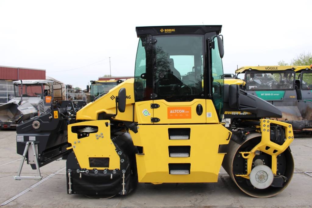 Rouleau monocylindre Bomag BW 154 ACP-5 — occasion 2023, 444 h