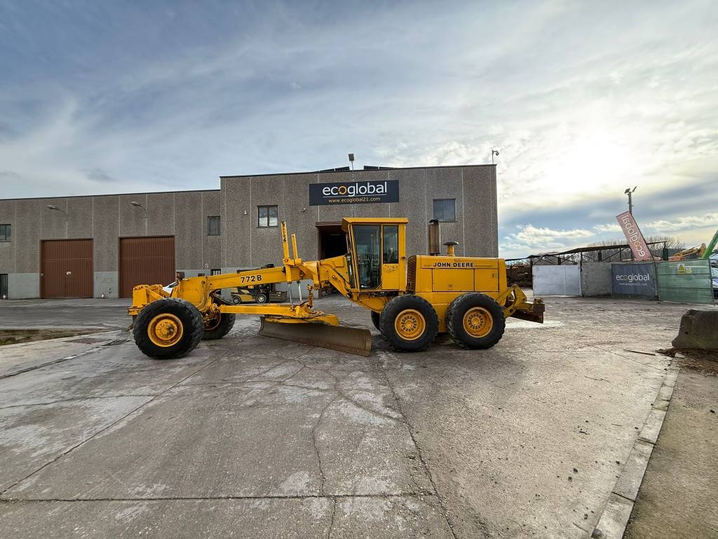 John Deere 772 B