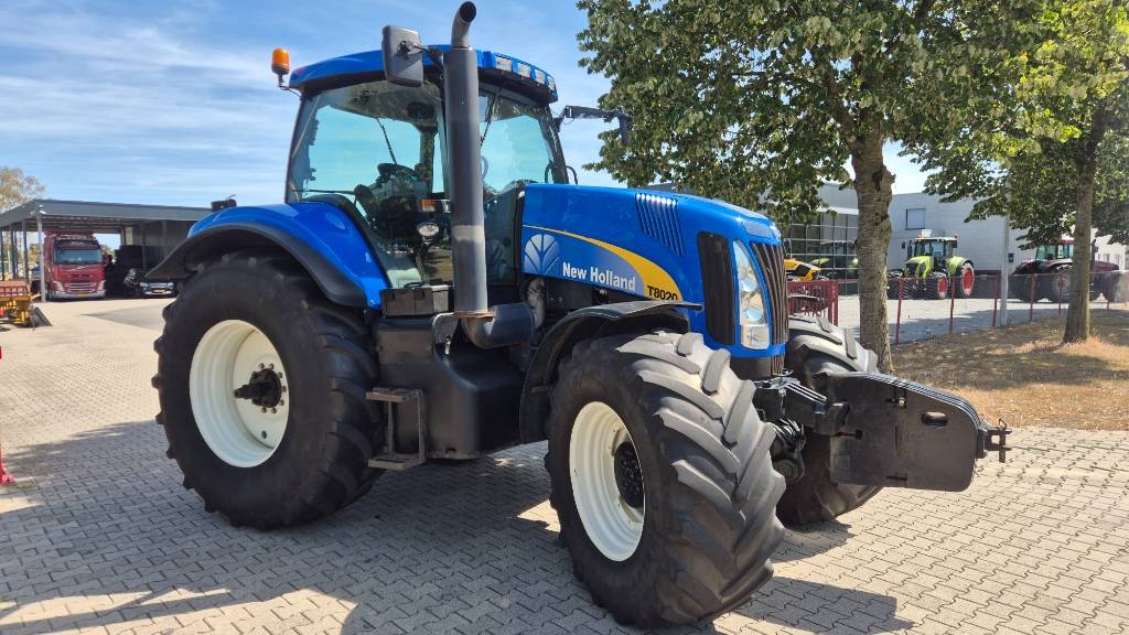 New Holland T 8020 FP 40Kmh. Airbrakes