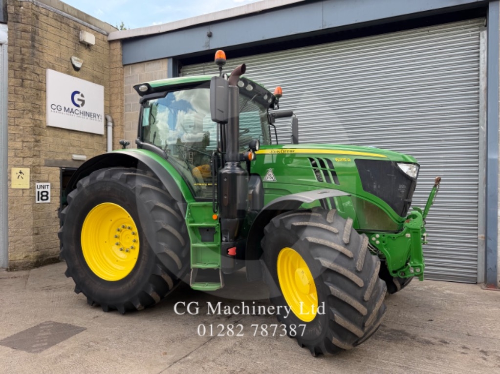 John Deere 6215 R