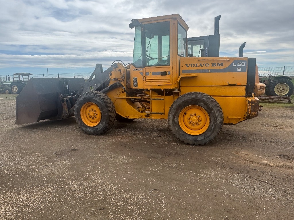 Chargeuse sur pneus Volvo L50B — occasion