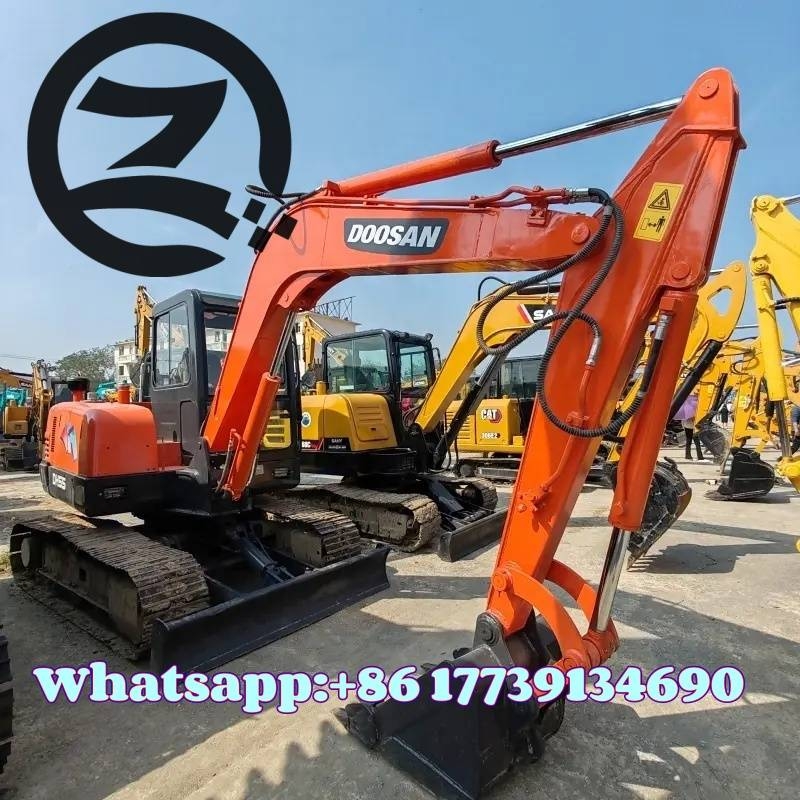 Mini-pelle Doosan DH 55 — occasion 2022, 1 030 h