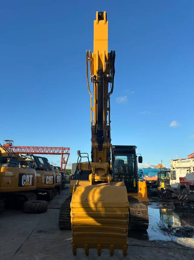 Pelle sur chenilles Caterpillar 320D — occasion 2025, 522 h