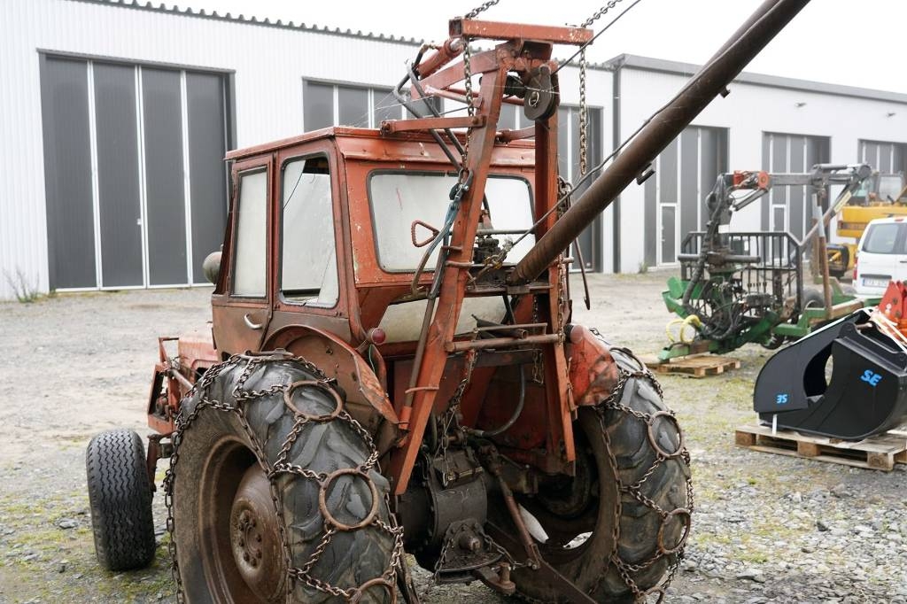 HYTT MED VINSCH OCH VAJERKRAN TILL MF 35