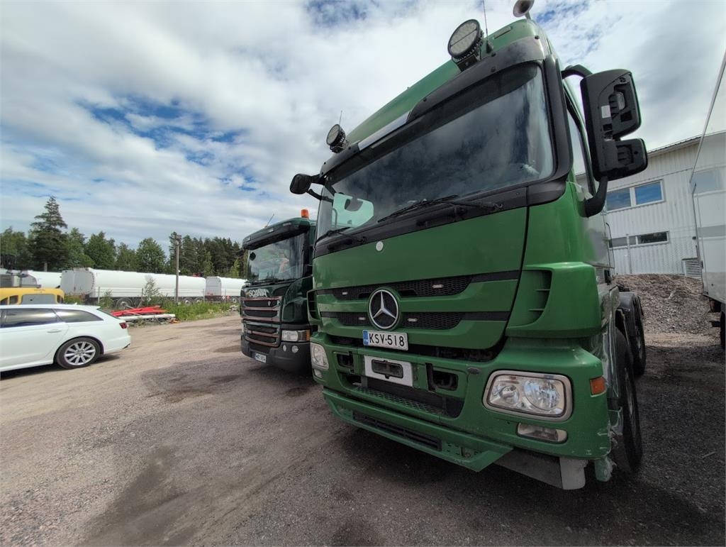 Mercedes-Benz Actros 2548