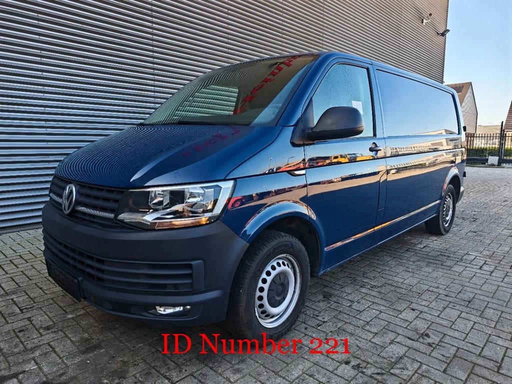 Fourgon utilitaire Volkswagen Transporter 2.0 TDI — occasion 2017