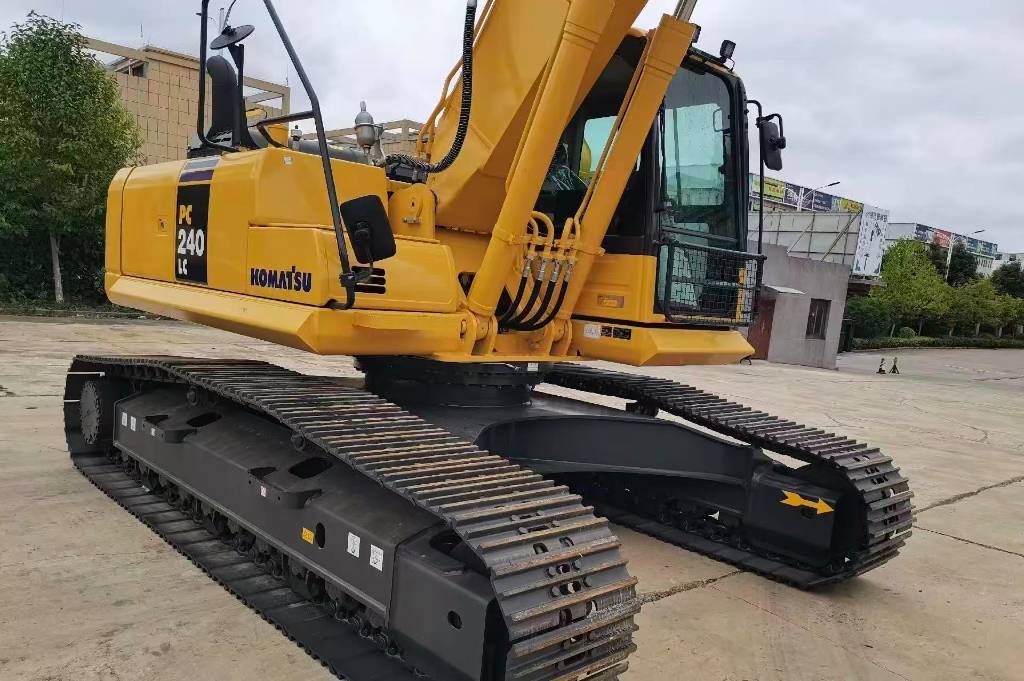 Komatsu PC 240