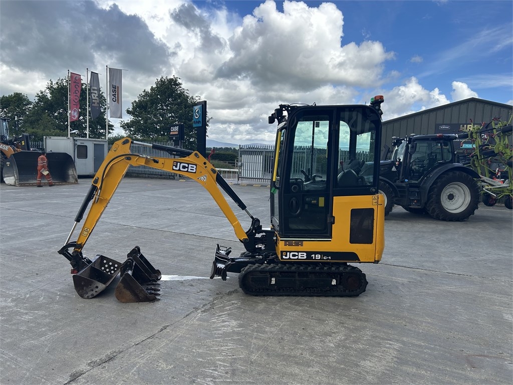 JCB 19 C-1