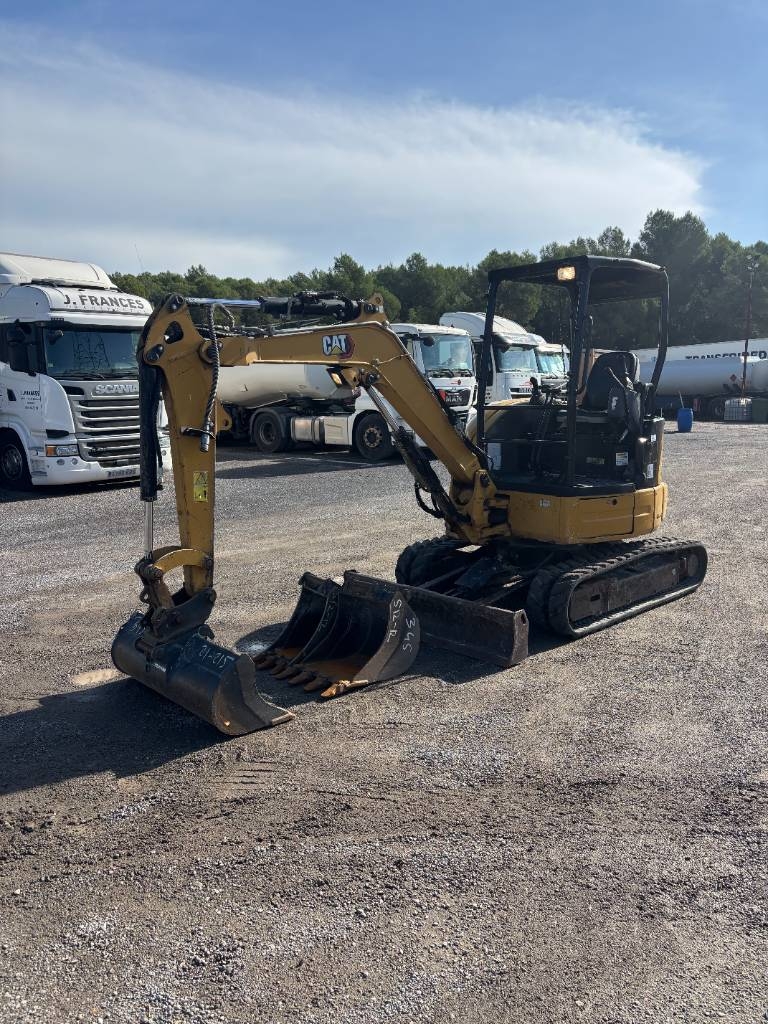 Mini-pelle Caterpillar 303 E CR — occasion 2020, 2 767 h