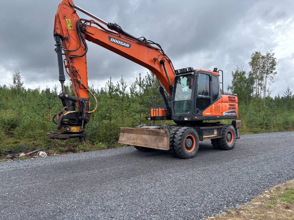 Doosan DX 170 W
