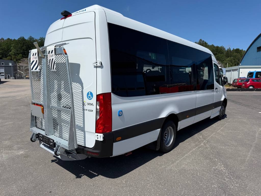Mercedes-Benz Buss 19 pass Lift skolbuss