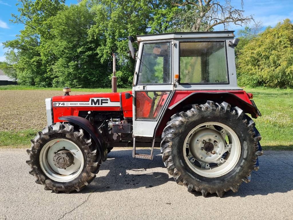 Massey Ferguson 274S