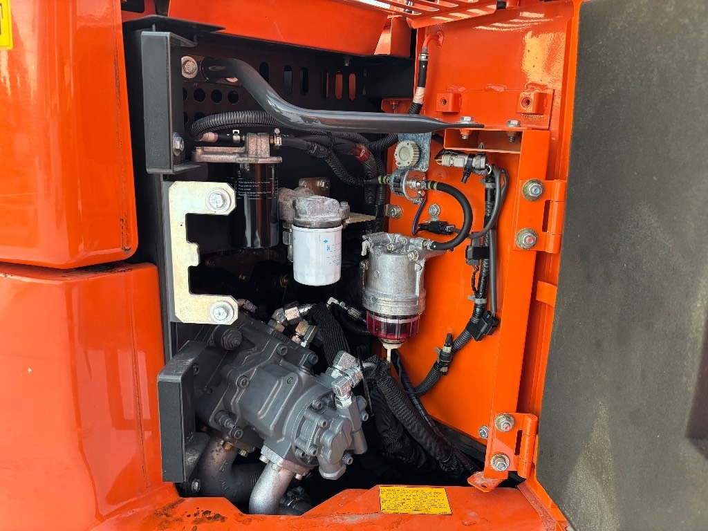 Hitachi ZX 85 US / Engcon, 600mm telat, 3 kauhaa kuva 12