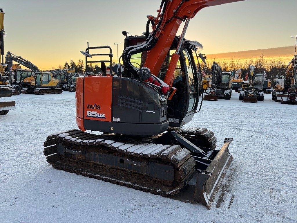 Hitachi ZX 85 US / Engcon, 600mm telat, 3 kauhaa kuva 6