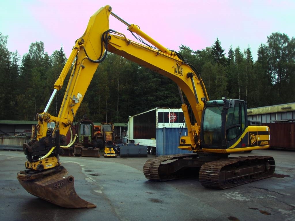 JCB JS 220 L