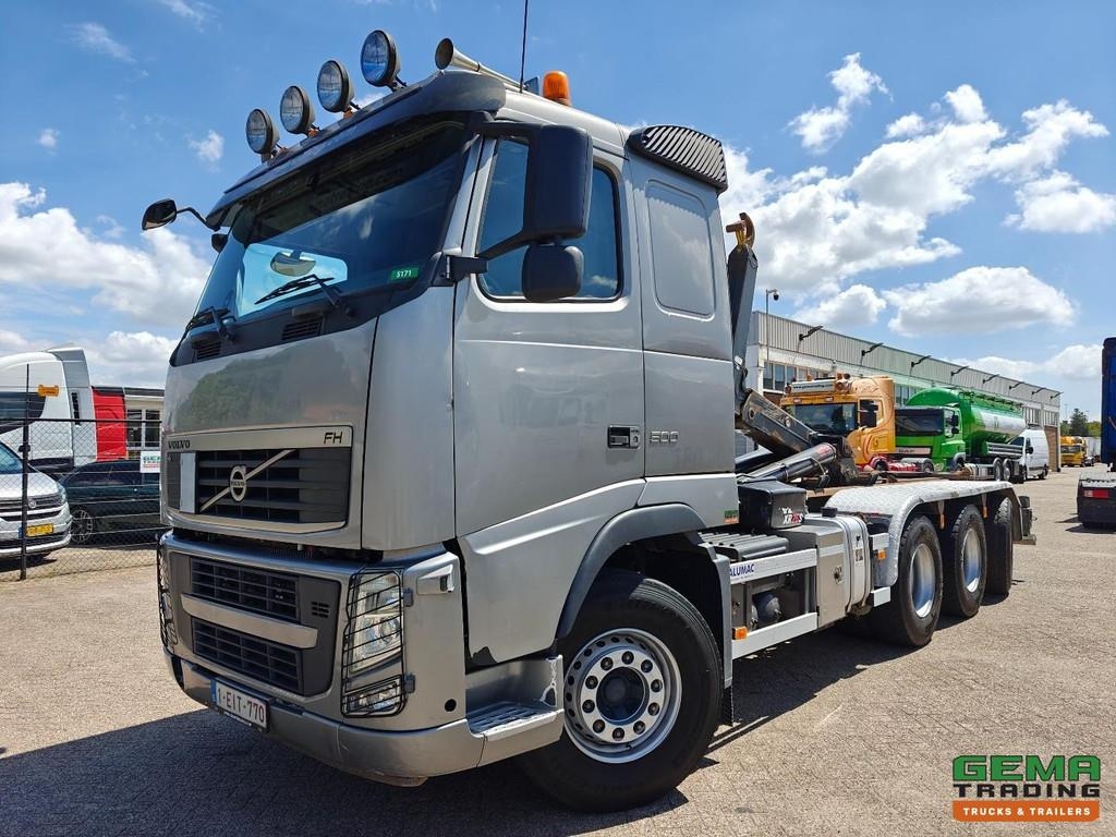 Volvo FH500 8x4/4 Sleeper Cab Euro5 - Hiab 26T Hook Arm