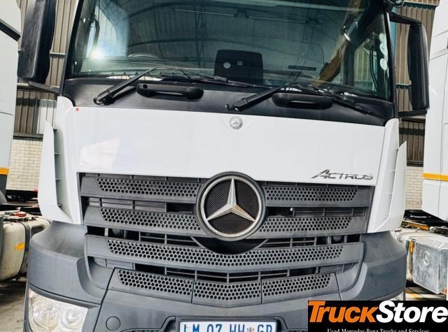 Fuso Canter ACTROS 3352S/33