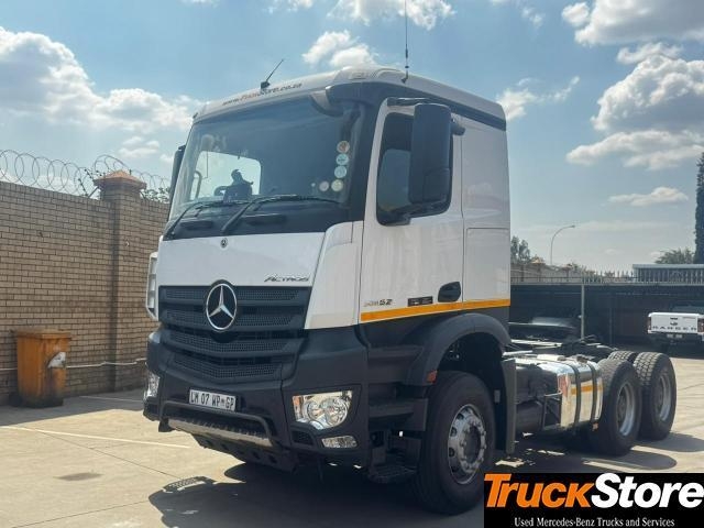 Fuso Canter ACTROS 3352S/33