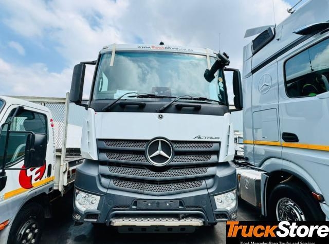 Fuso Canter ACTROS 3352S/33
