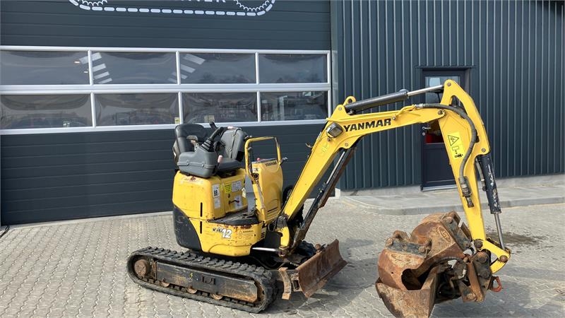Yanmar ViO 12 Yanmar VIO 12