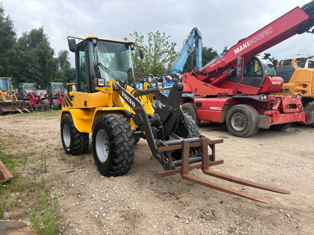 Volvo L 30 B
