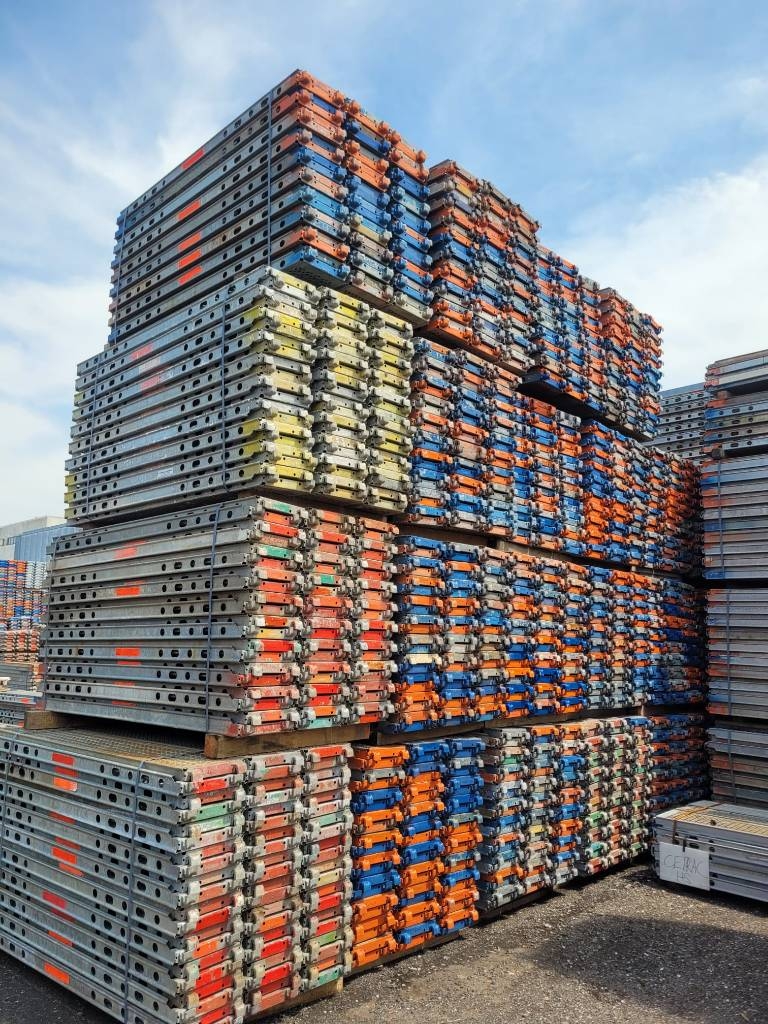 Échafaudage Layher U-Steel Deck 2,07m x 0,32m — occasion