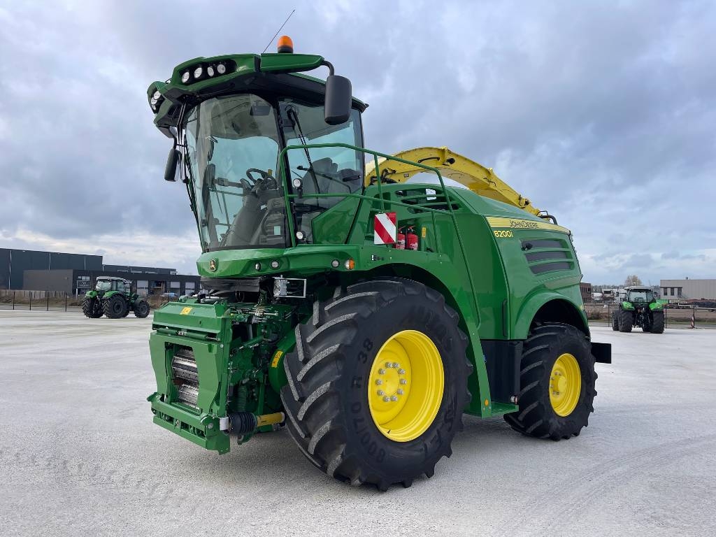 John Deere 8200