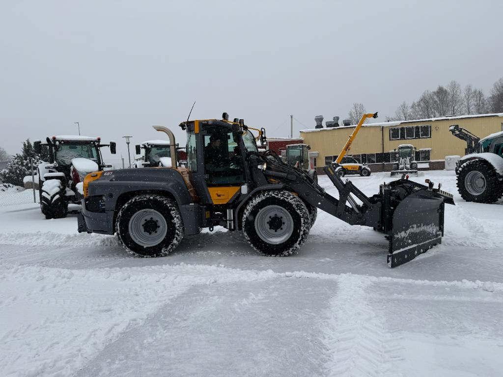 LM Trac 687