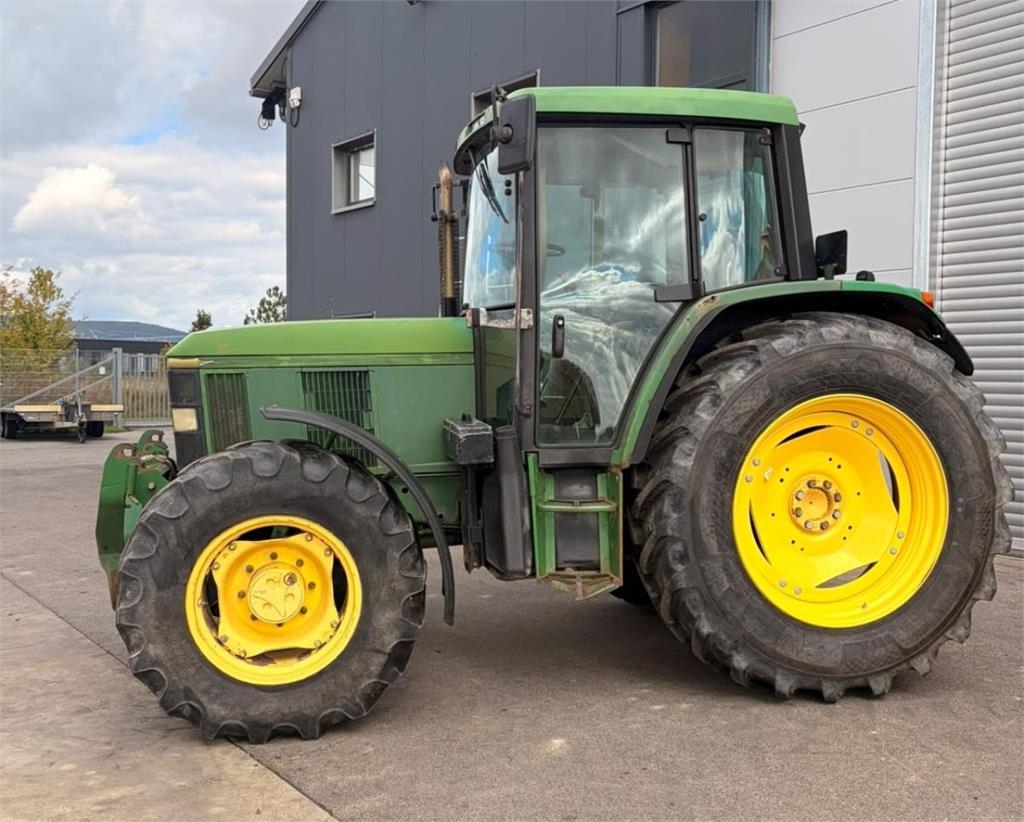 Tracteur agricole John Deere 6400 — occasion