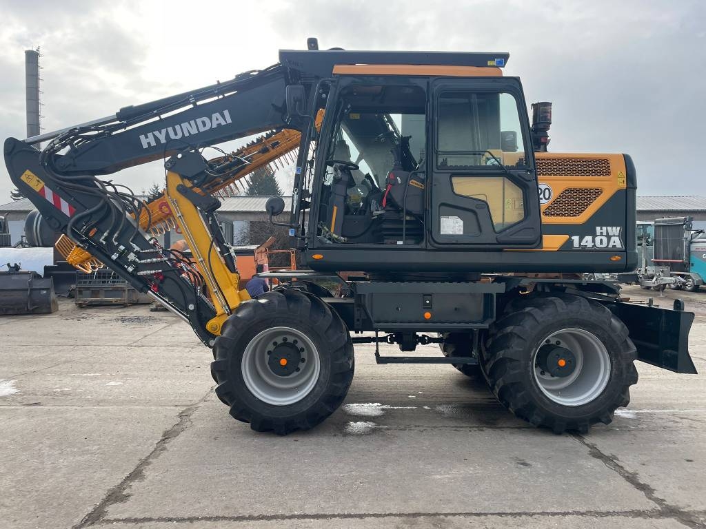 Pelle sur pneus Hyundai HW140A — occasion 2025, 40 h