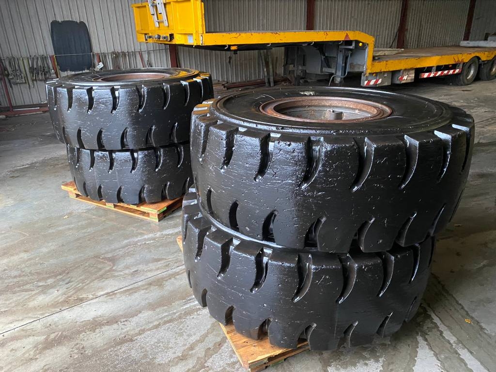 Michelin 20.5R25