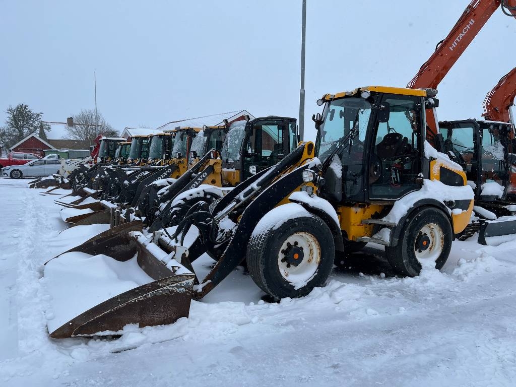 JCB 409