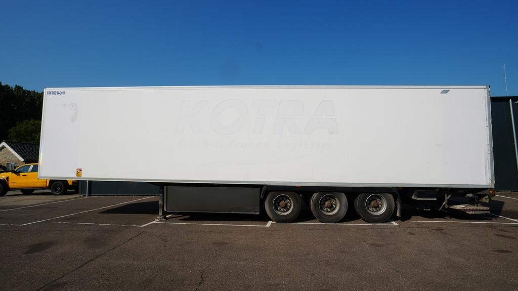 Lamberet 3 Axle frigo trailer Carrier Vector 1950 Bi-Temp