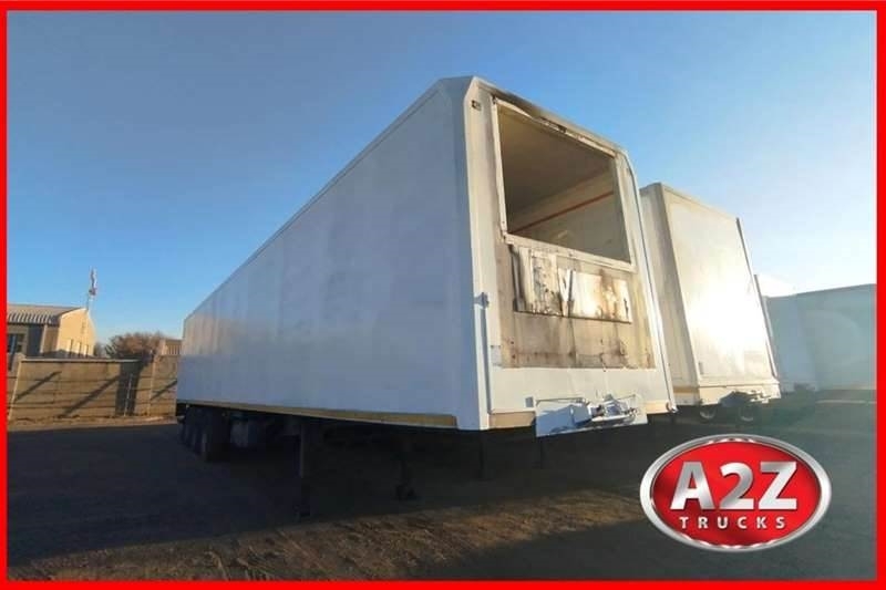 Serco 2009 Serco Tri-axle Box Body Tail Lift