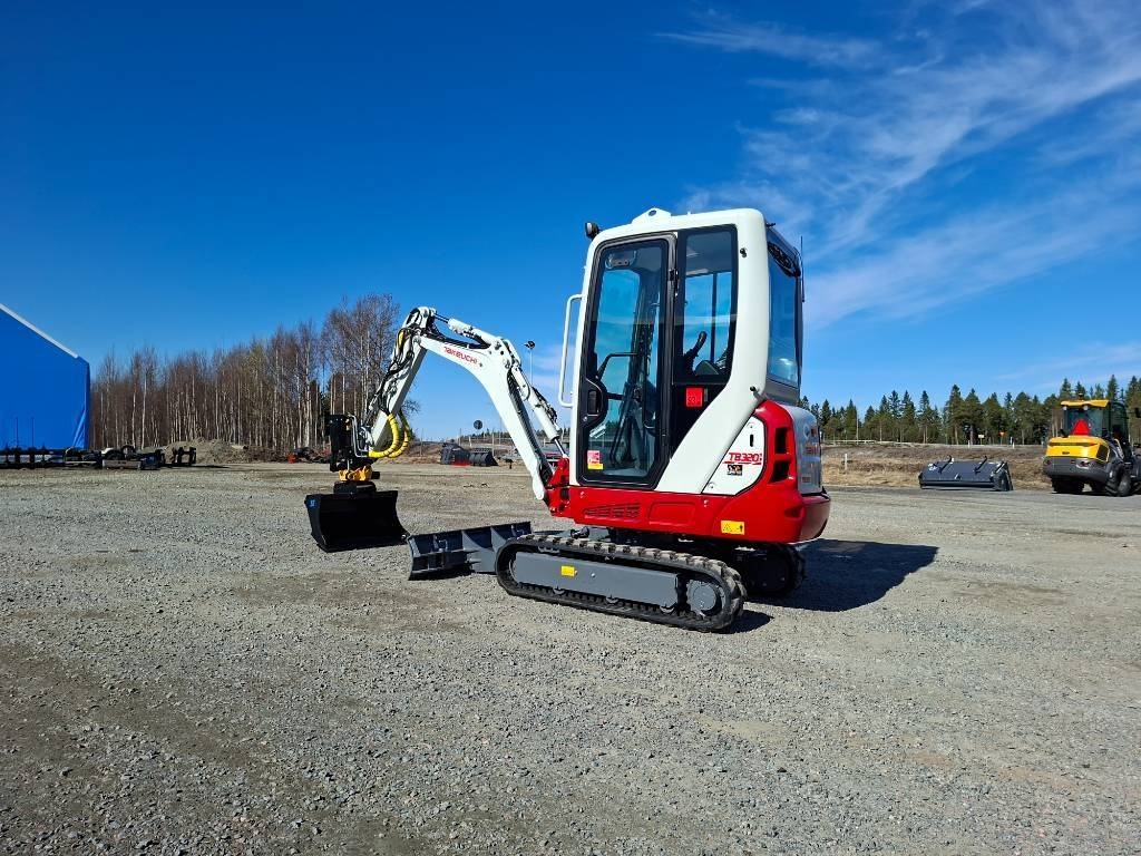 Takeuchi TB320