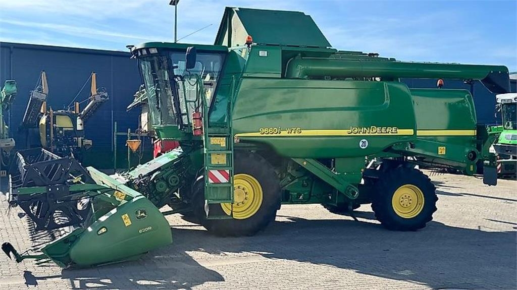 Moissonneuse-batteuse John Deere WTS9660i — occasion 2005, 3 520 h