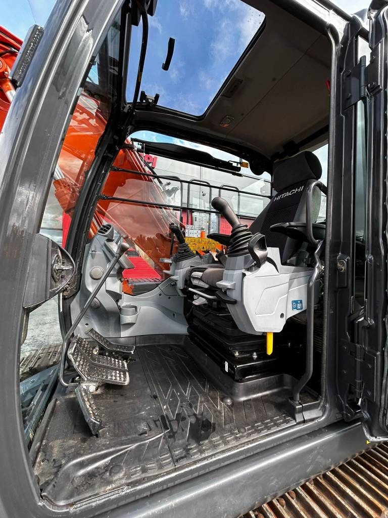 Hitachi ZX 130-7 / Buldozer, Mazací tuk, Malé hodiny! kuva 20