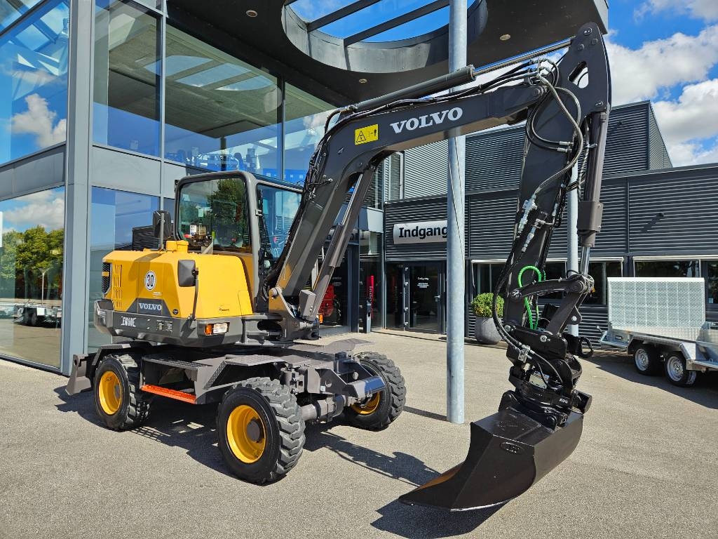 Pelle sur pneus Volvo EW 60 E — occasion 2020, 1 016 h