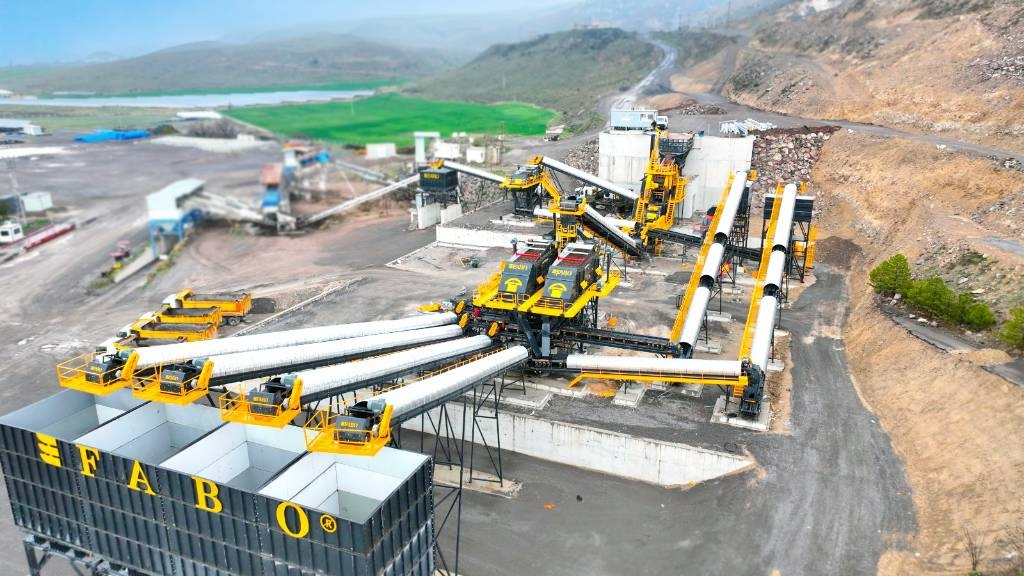 Fabo INSTALLATION 500 T/H DE CONCASSAGE-CRIBLAGE