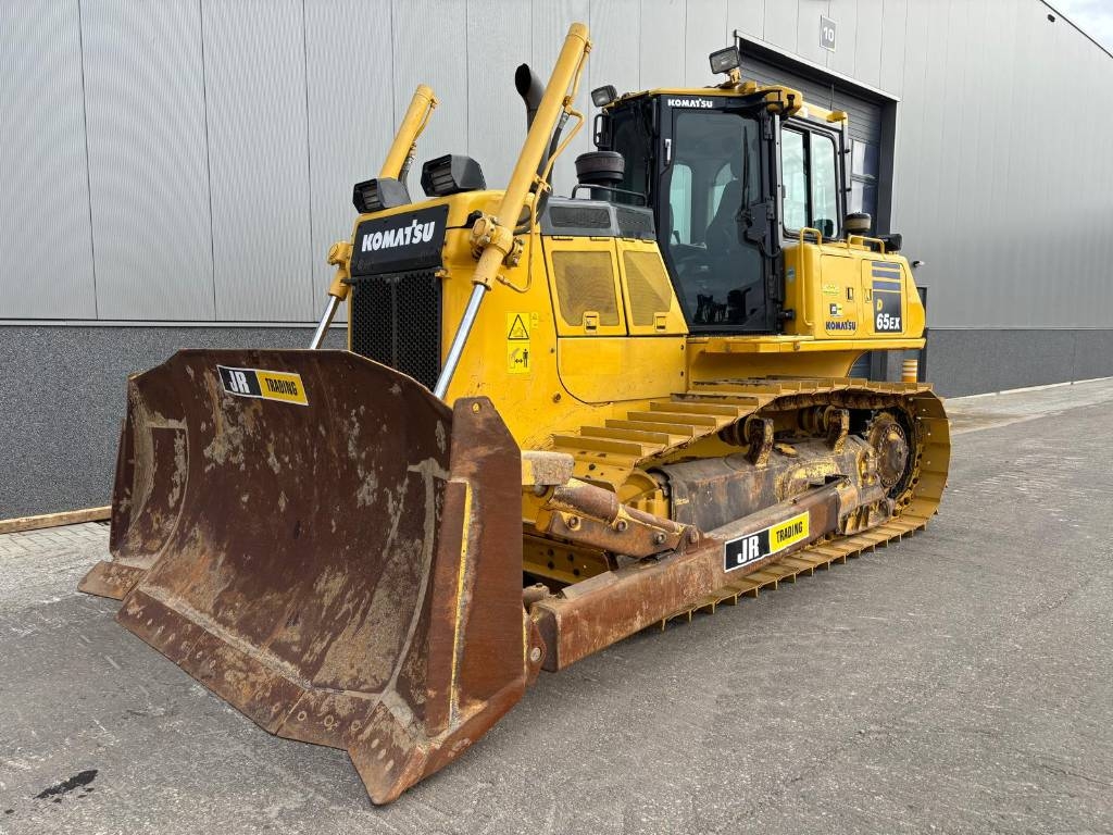 Bulldozer Komatsu D 65 EX-18 (CE - UC - SU Blade) — occasion 2018, 6 355 h