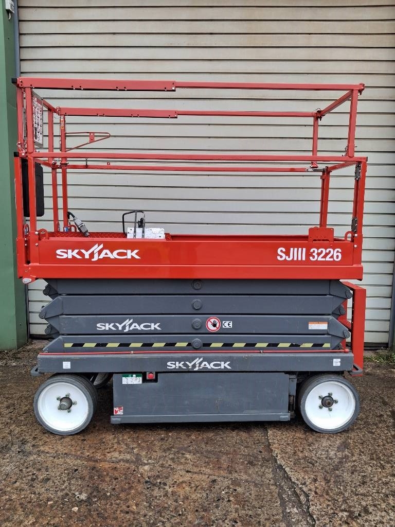 Nacelle à ciseaux SkyJack SJ III 3226 — occasion 2014, 227 h