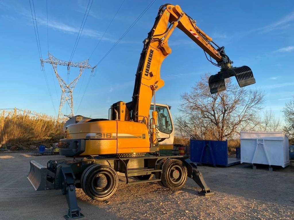 Liebherr A 316