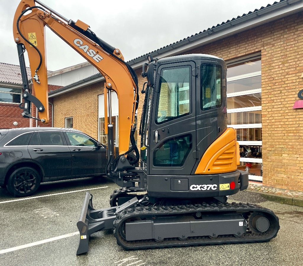 CASE CX 37 C