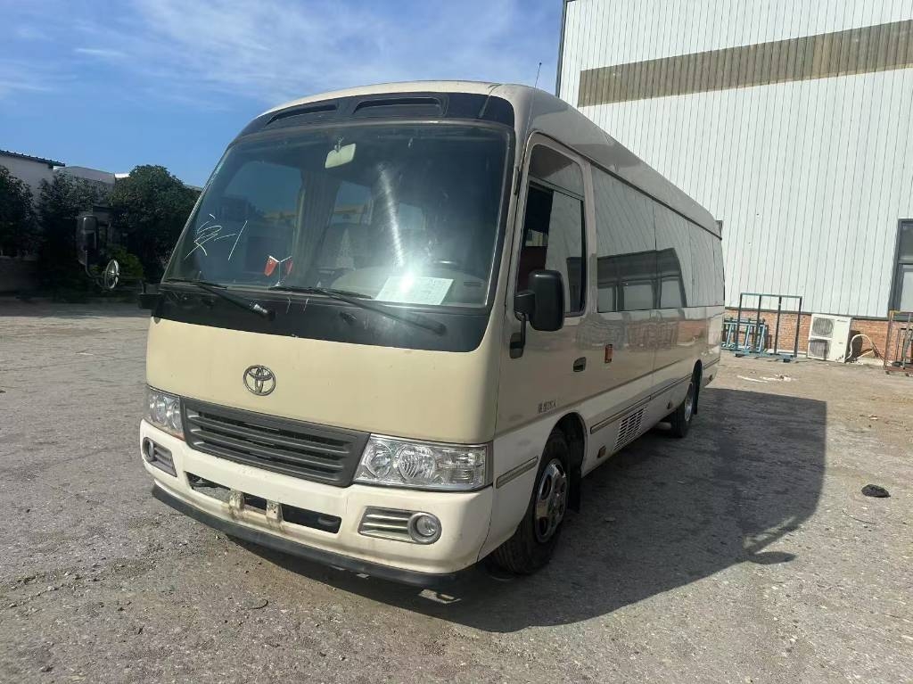 Toyota Coaster 15BT