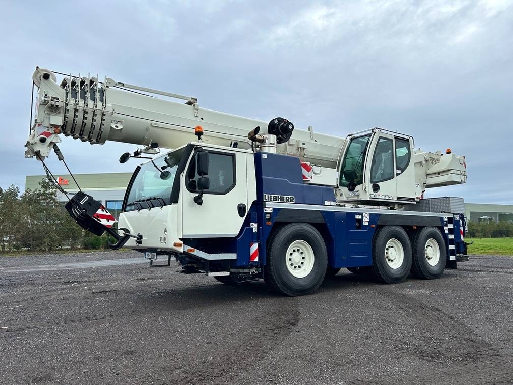 Grue tout-terrain Liebherr LTM 1060-3.1 — occasion 2023, 1 911 h